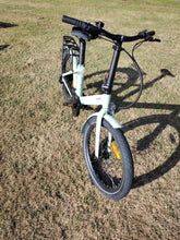 Load image into Gallery viewer, Eovolt Evening 24&quot; Origins  Electric EX DEMO Bike
